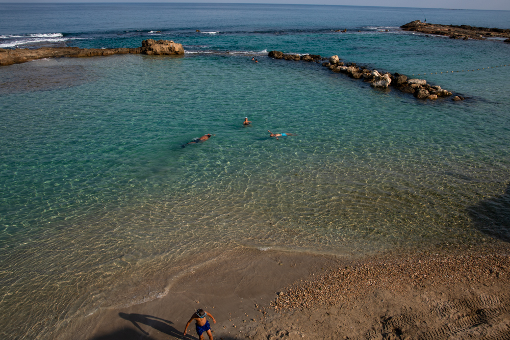 Achziv swimmers